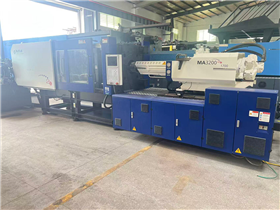 Used injection molding machine