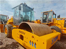 Used road roller