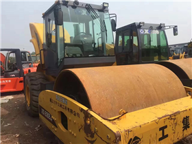 Used road roller