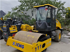 Used road roller