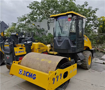 Used road roller